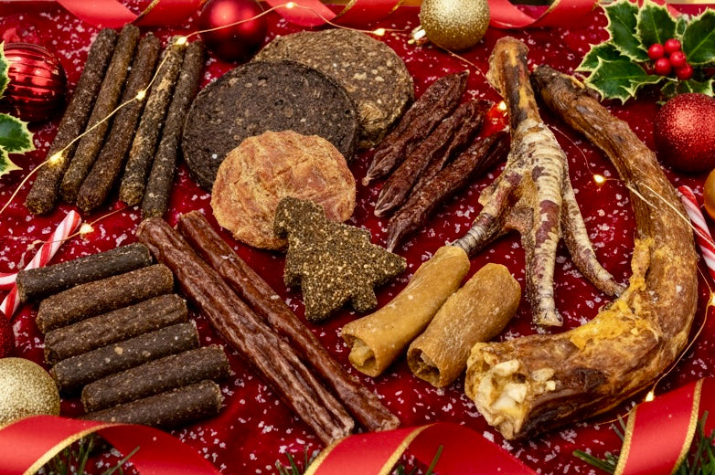 Santa Paws Deluxe Selection Box - Premium Air Dried Treat Gift
